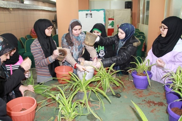 60 نبتة منقية للجو في مؤسسة الإمام الهادي (ع) للإعاقة السمعية والبصرية
